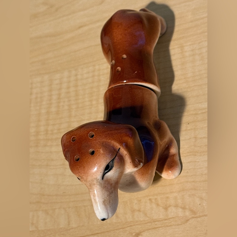 Vintage Dachshund Salt and Pepper Shakers - Picture 8 of 12